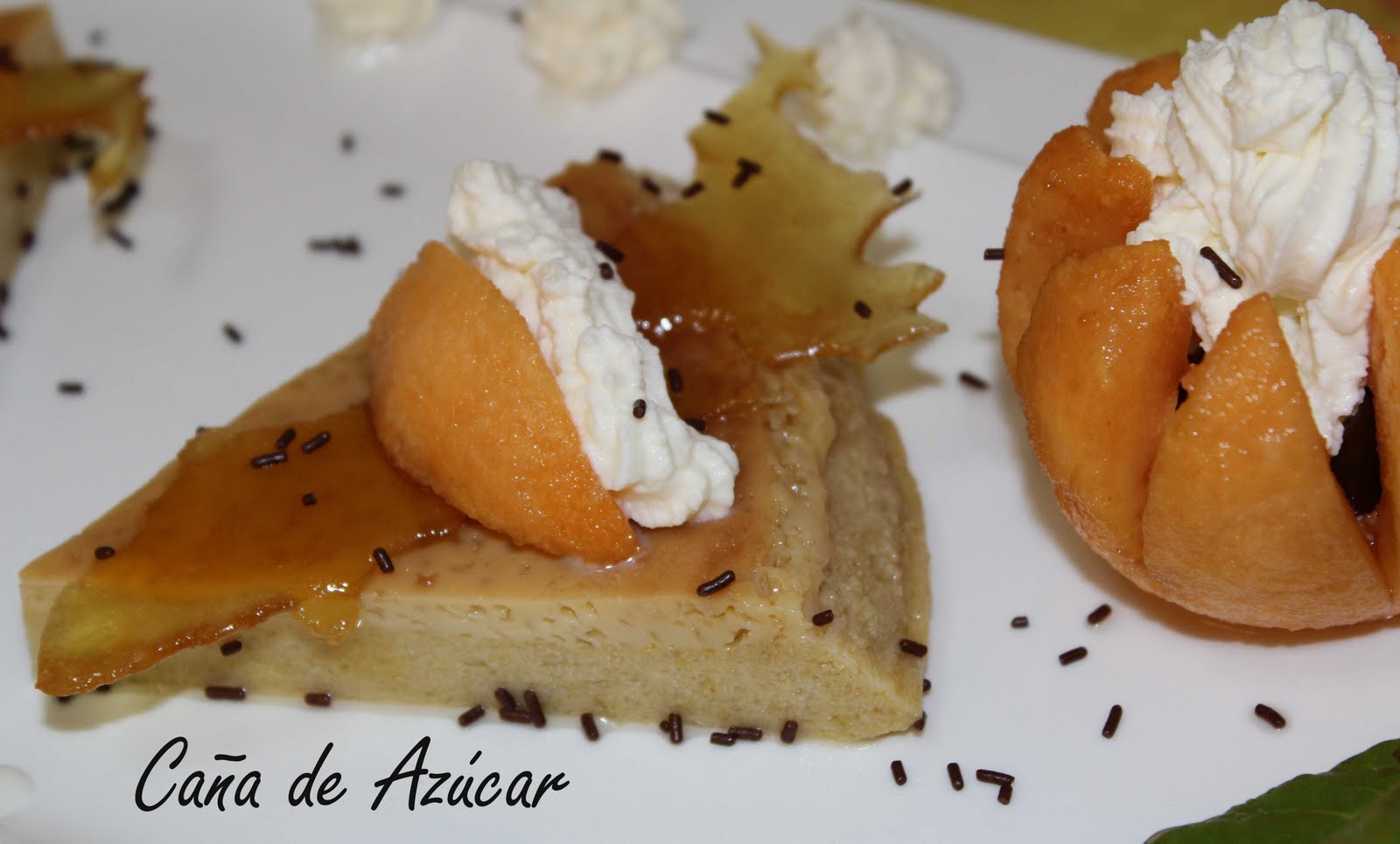 Flan de nísperos y premios concedidos por Trini Altea y Solenoide