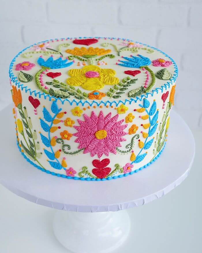 Delicious Cakes Look Like They’re Made Of Needle And Thread