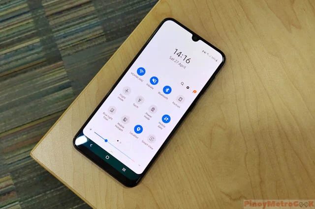 Samsung Galaxy A30 Review: Best in Class Display on a Budget