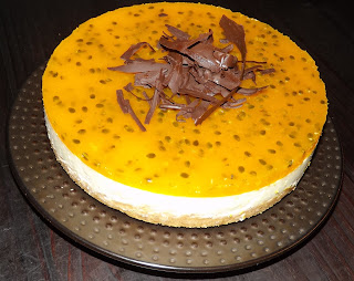 Cheesecake cu jeleu de fructul pasiunii(maracuya)