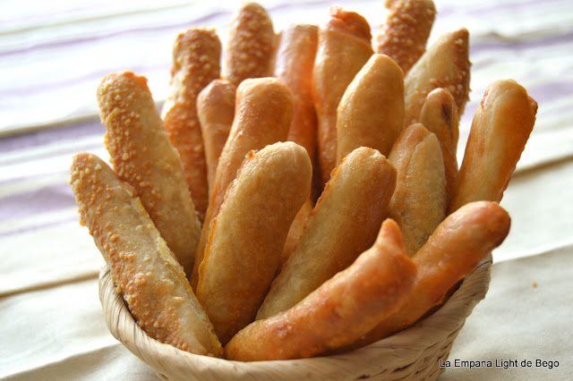 Palitos Salados Rellenos De Queso, Anchoas Y Sobrasada
