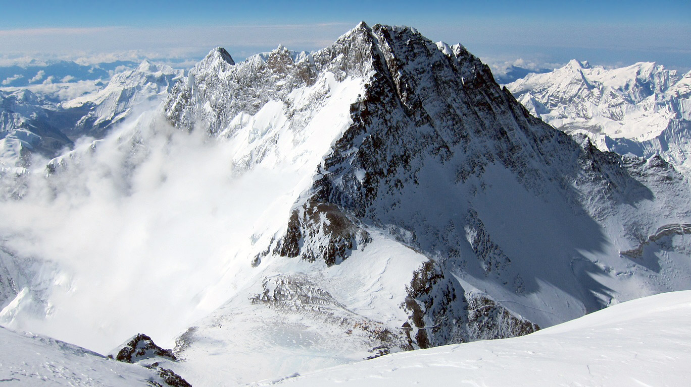 Вершина 650. Гора Джомолунгма Эверест координаты. Гора Джомолунгма (Эверест), гора Монблан.. Пик Лходзе. Вершины: гора Джомолунгма (Эверест) Евразия.