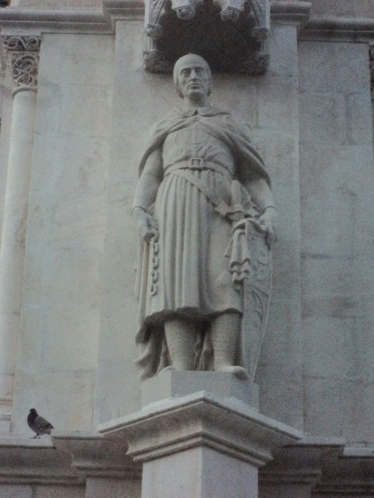 TRAS LAS HUELLAS DE HERÓDOTO. . . ALMIRANTE RAMÓN DE BONIFAZ