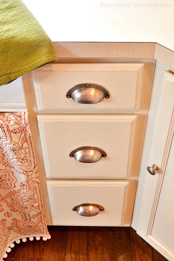how to clean drawer pulls how to clean and shine kitchen hardware the easy way how to clean drawer pulls how to clean and shine kitchen hardware the easy way