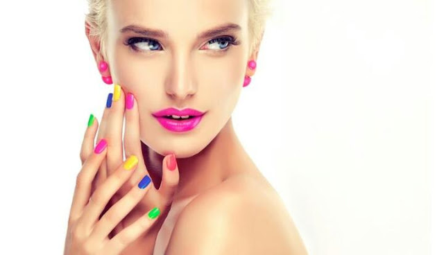 طلاء الأظافر الباستيل