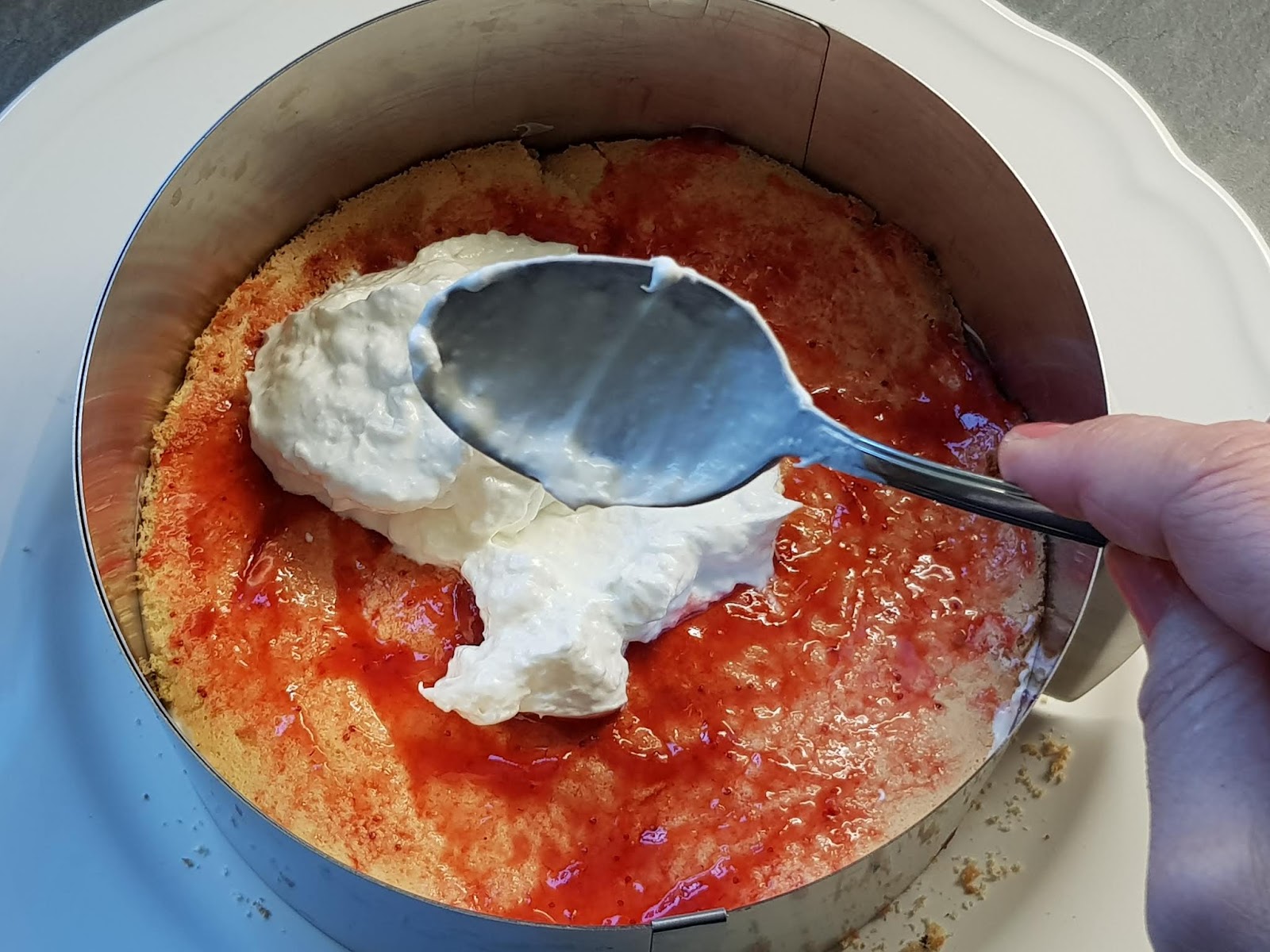 Fruchtige Erdbeer- Joghurttorte Fruchtige Erdbeer- Joghurttorte