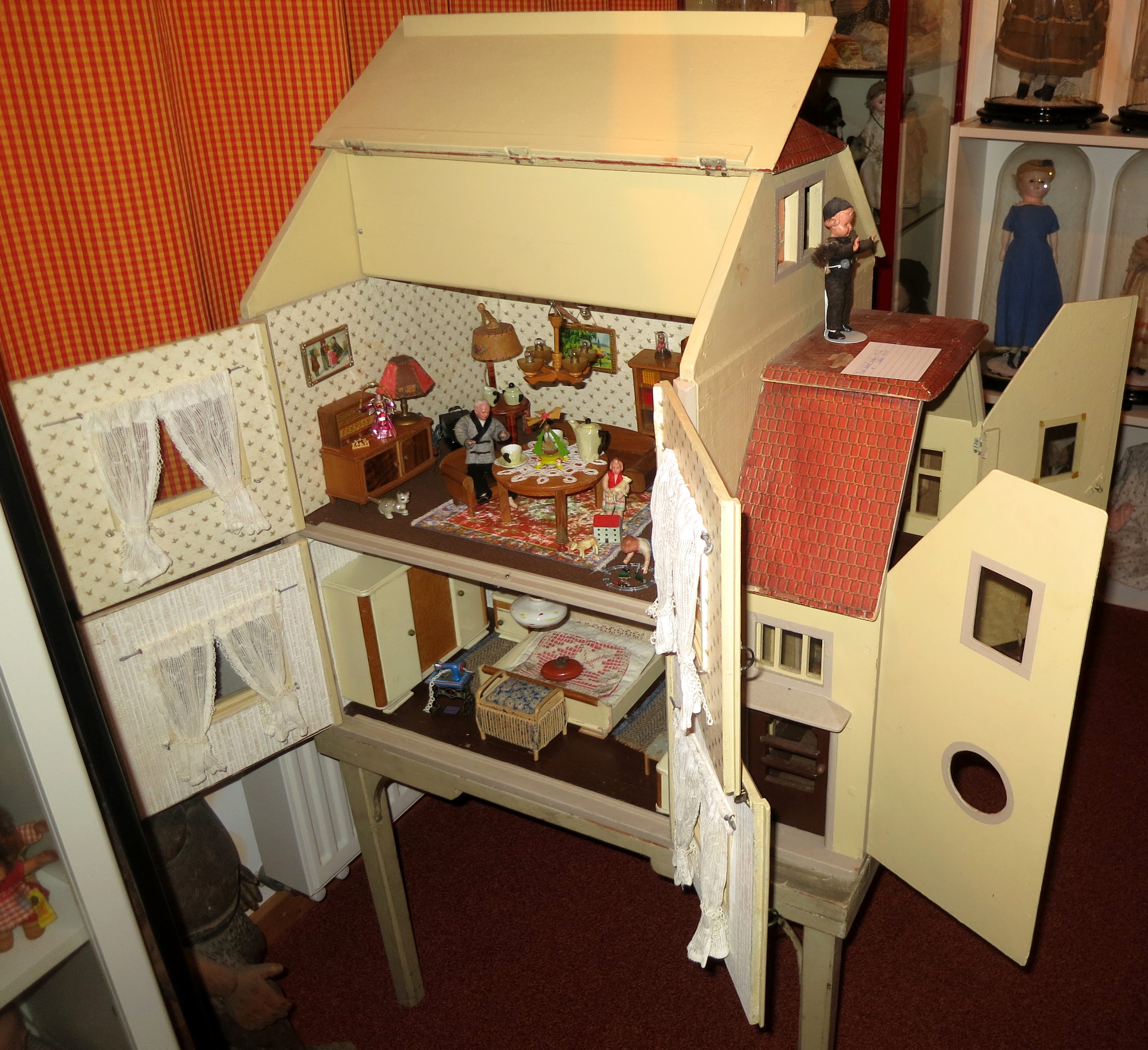 Diepuppenstubensammlerin Die Dreissiger Im Puppenhaus 1930s Dollhouses