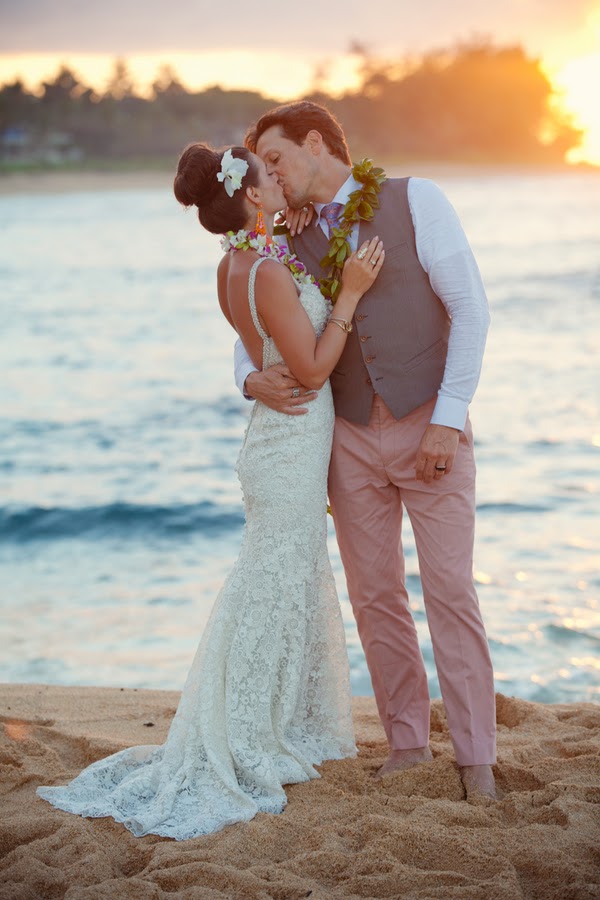 BRIDE CHIC: CAITLIN AND JON'S DESTINATION WEDDING IN KAUAI