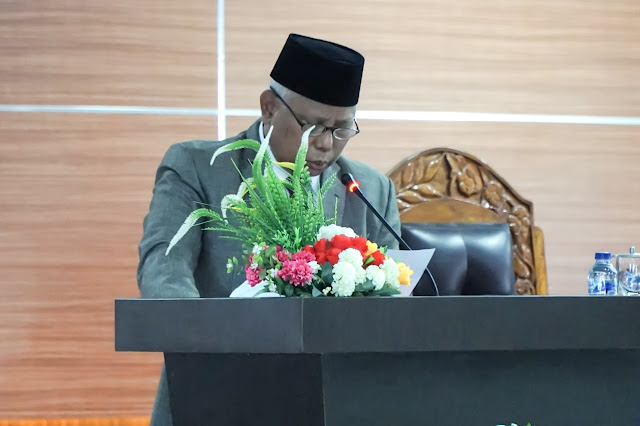 Bupati Lotim jawab pandangan umum Fraksi DPRD