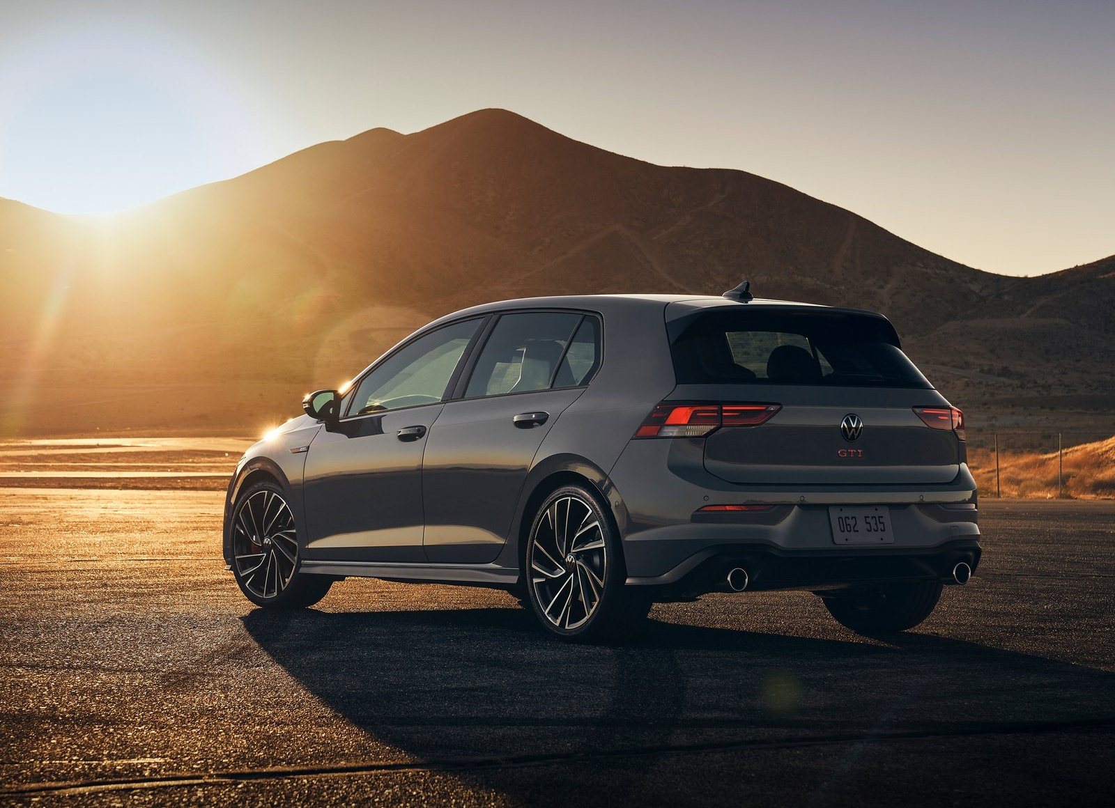 Фольксваген гольф 7 GTI 2020