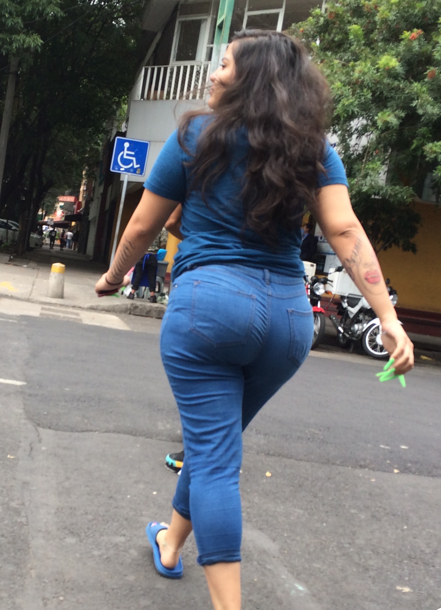 Juicy Latina Brunette With Big Fat Booty  Divine Butts -1922