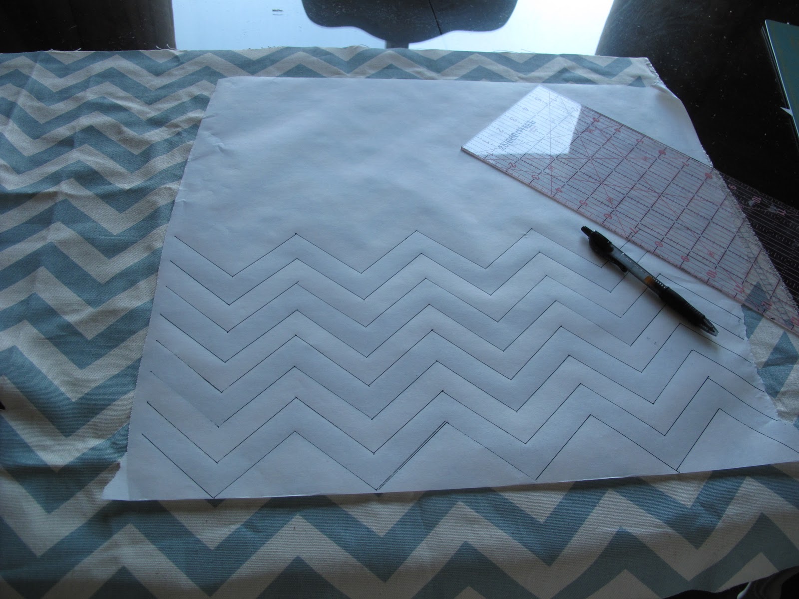 Little Miss Penny Wenny Freezer Paper and Spray Paint Zipper Free Pillows