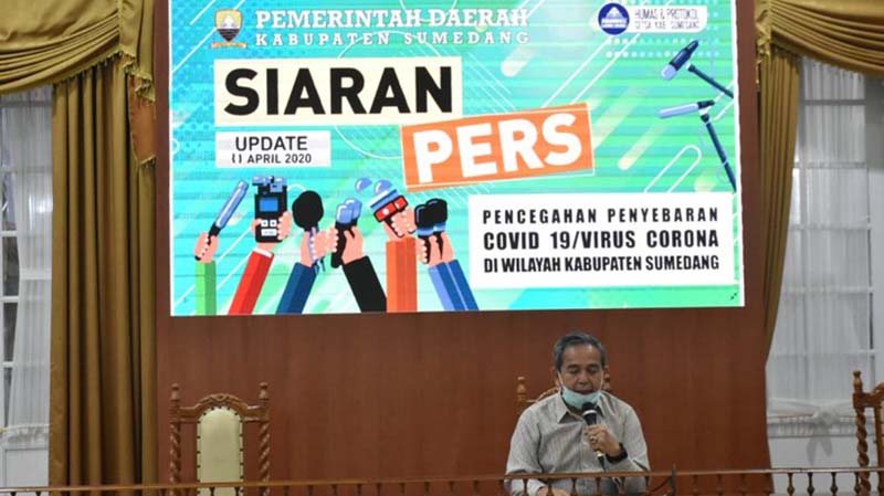 Pemkab Sumedang Canangkan Program Sejuta Masker Pemkab Sumedang Canangkan Program Sejuta Masker