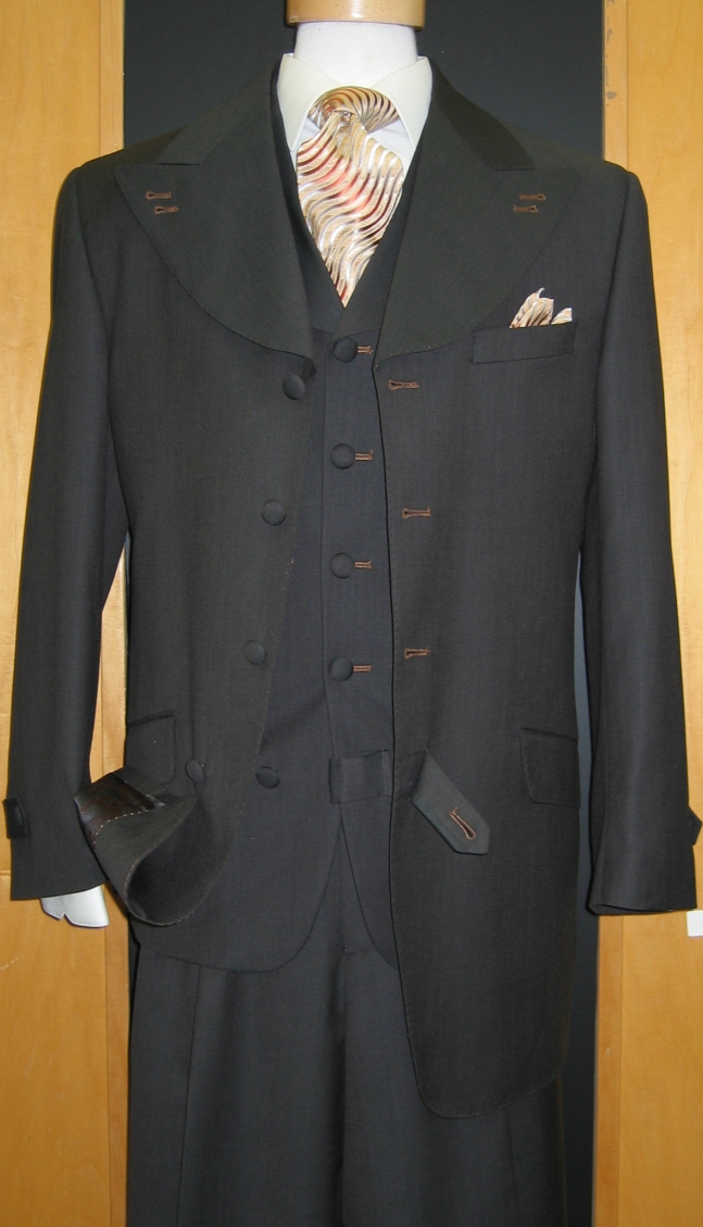 Spicer Exquisite Fashion How many buttons do you button?