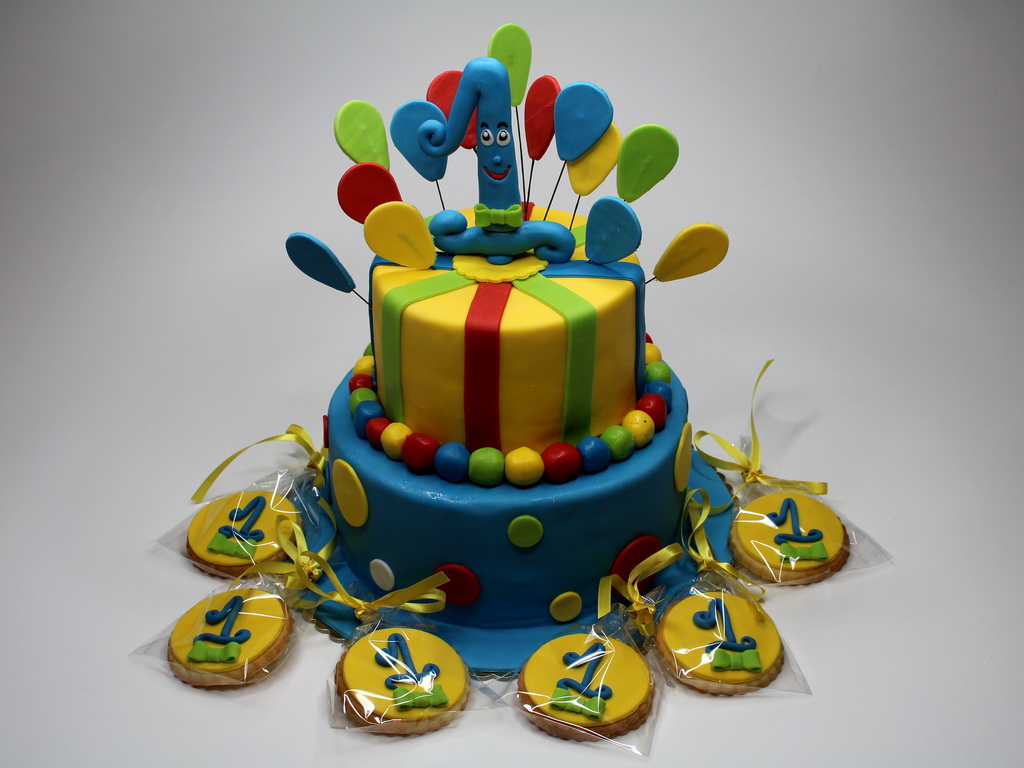 London Patisserie: 1st Birthday Cake and Cookies - London