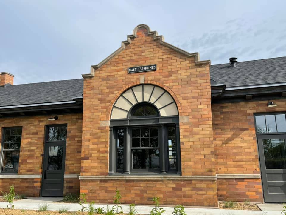 Towns and Nature Des Moines, IA Depots