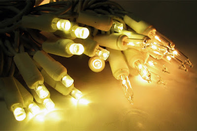 LED vs Incandescent Christmas Lights