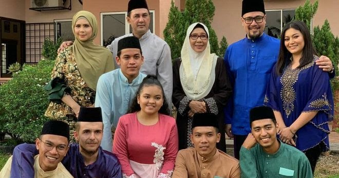 Tonton Drama Diari Ramadan Rafique Reunion Episod 1 - OH HIBURAN