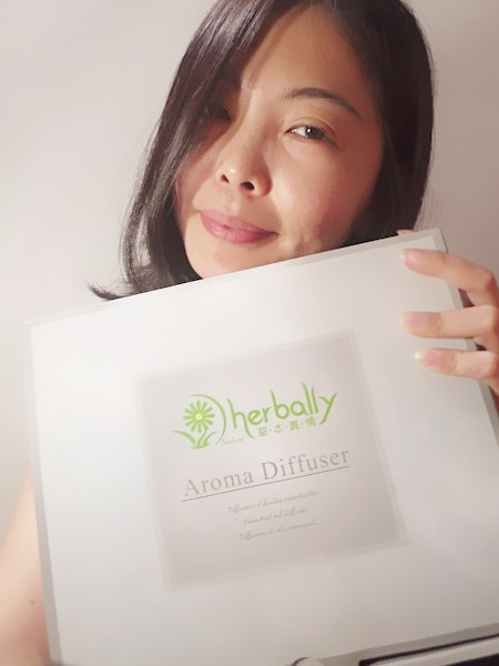 香氛 ░ 北歐風格的設計,質感品味的居家生活herbally 草本真情【花容】精油原木擴香儀