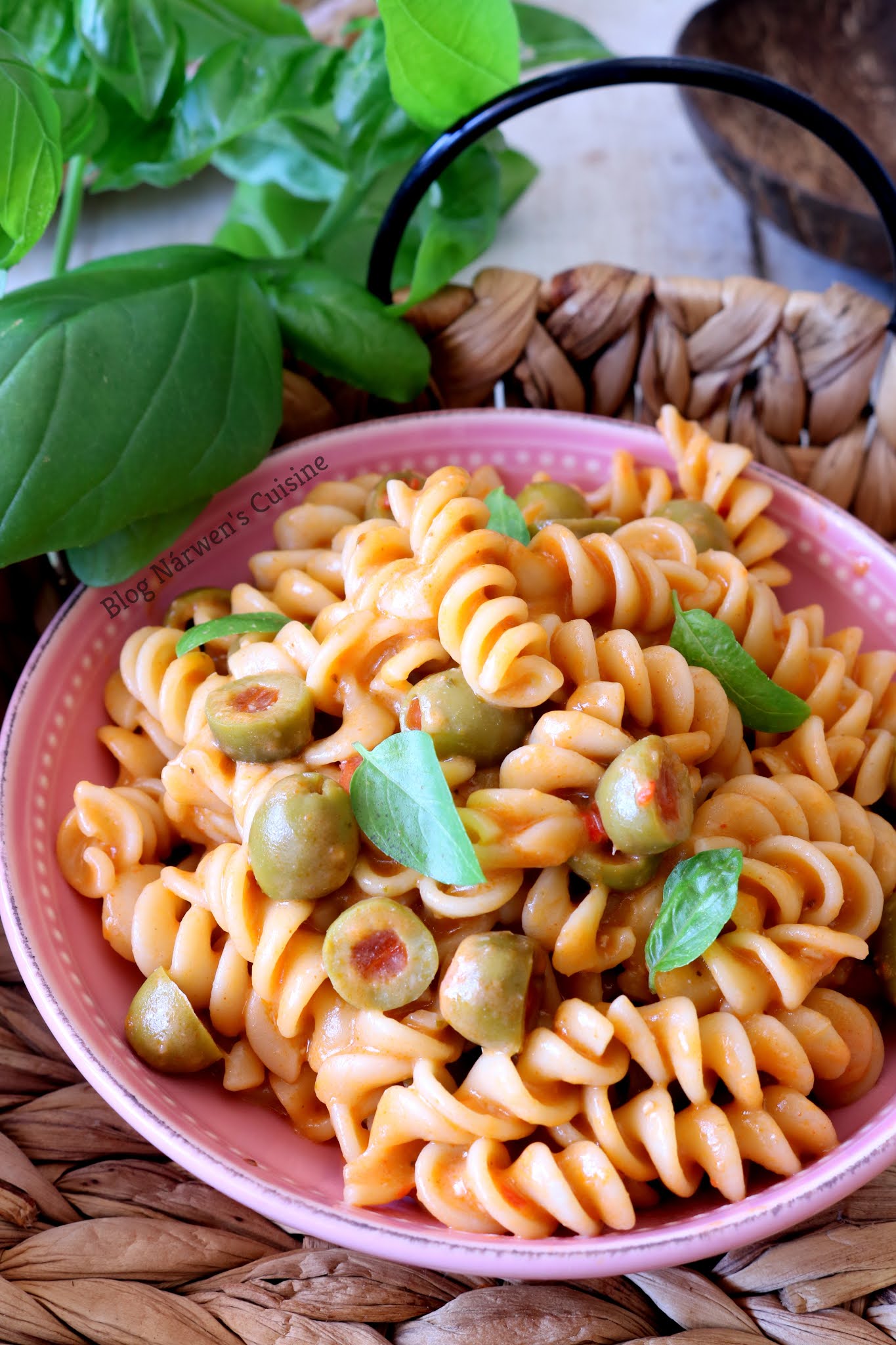 Nárwen's Cuisine Sabores do Mundo Fusilli com Pesto Rosso, Salmão e