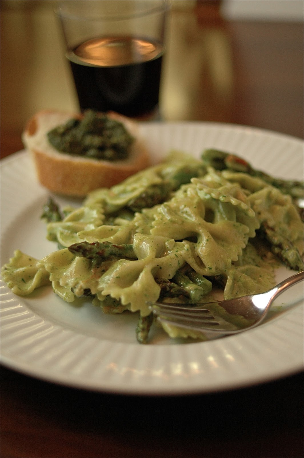 vegetarian south Creamy Pesto Asparagus Pasta