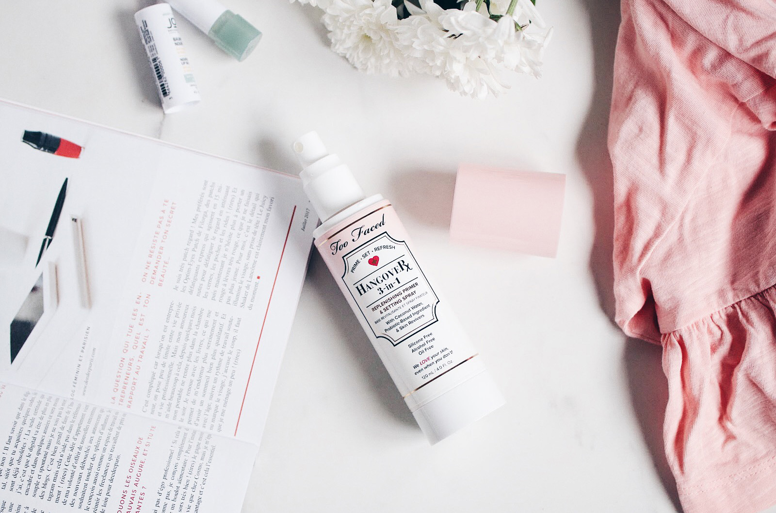 too faced hangover base revitalisante spray fixateur de maquillage avis test
