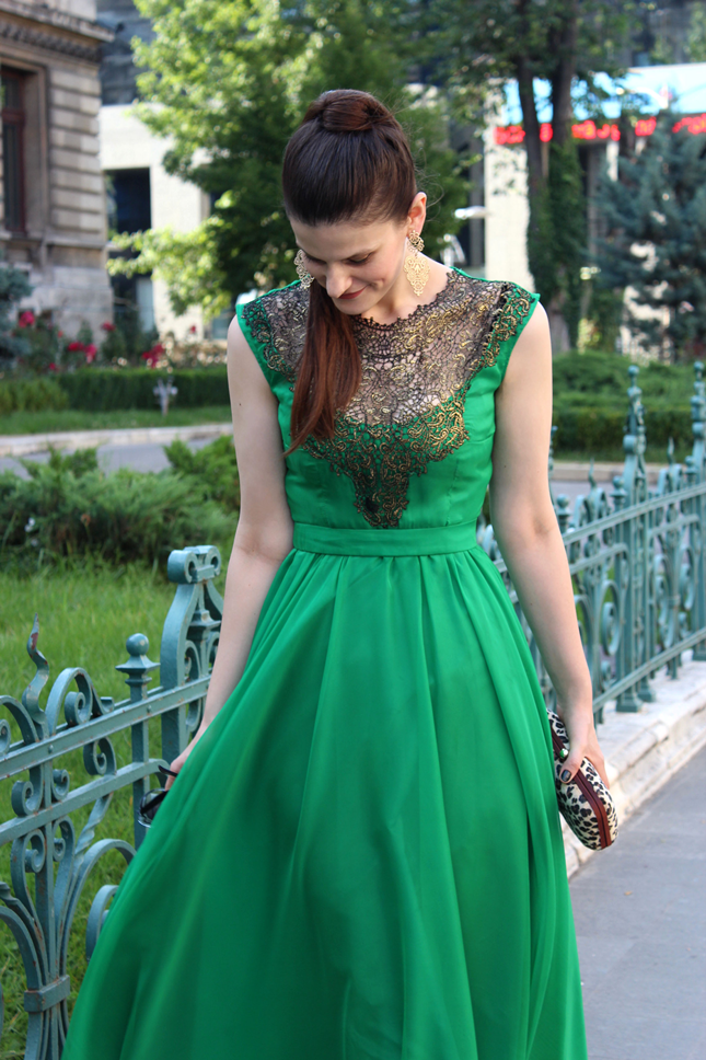 Pop Culture And Fashion Magic: The green maxi dress