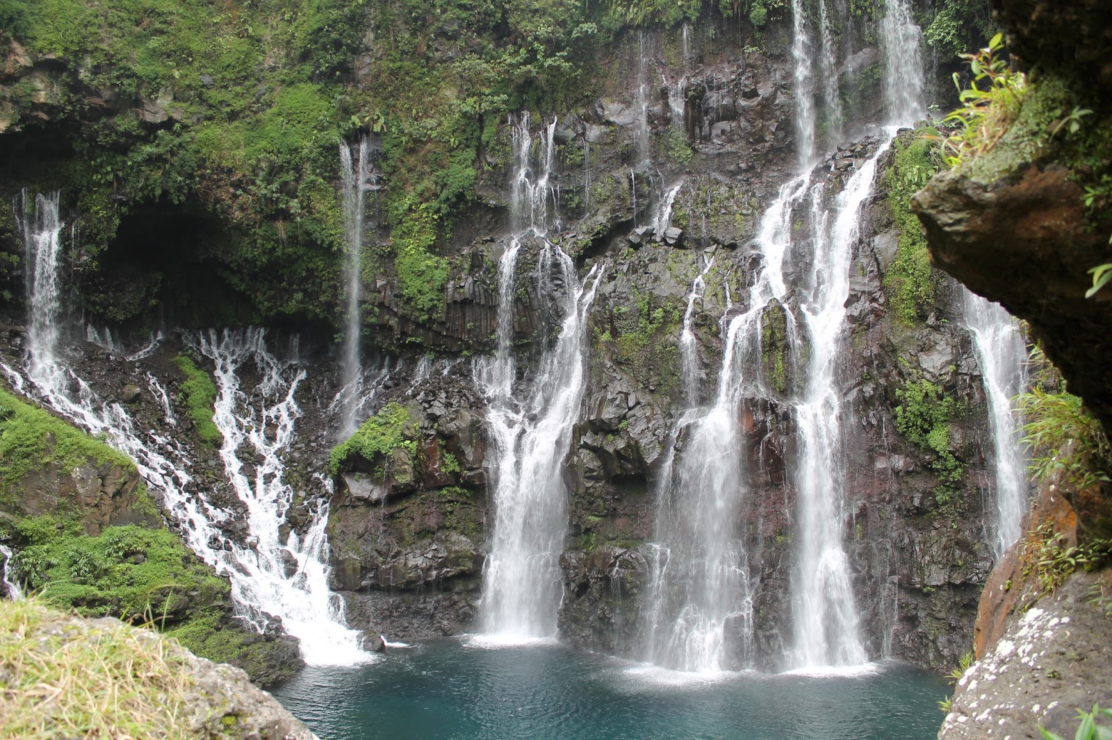 La Réunion : cascade Langevin et Manapany - Les Gommettes de Melo