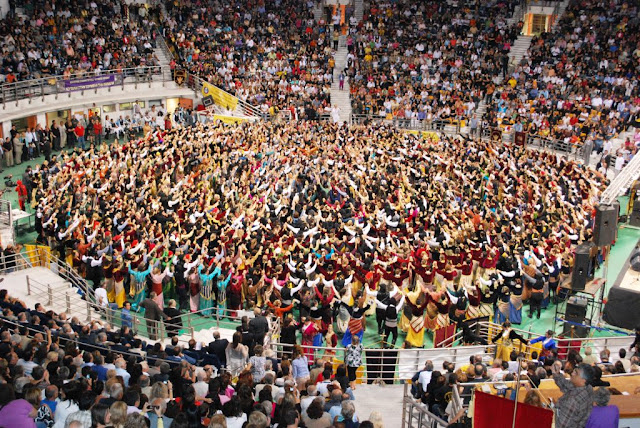 Ένα μεγάλο αφιέρωμα στα Πανελλαδικά Φεστιβάλ Ποντιακών Χορών (Φωτο & Video)