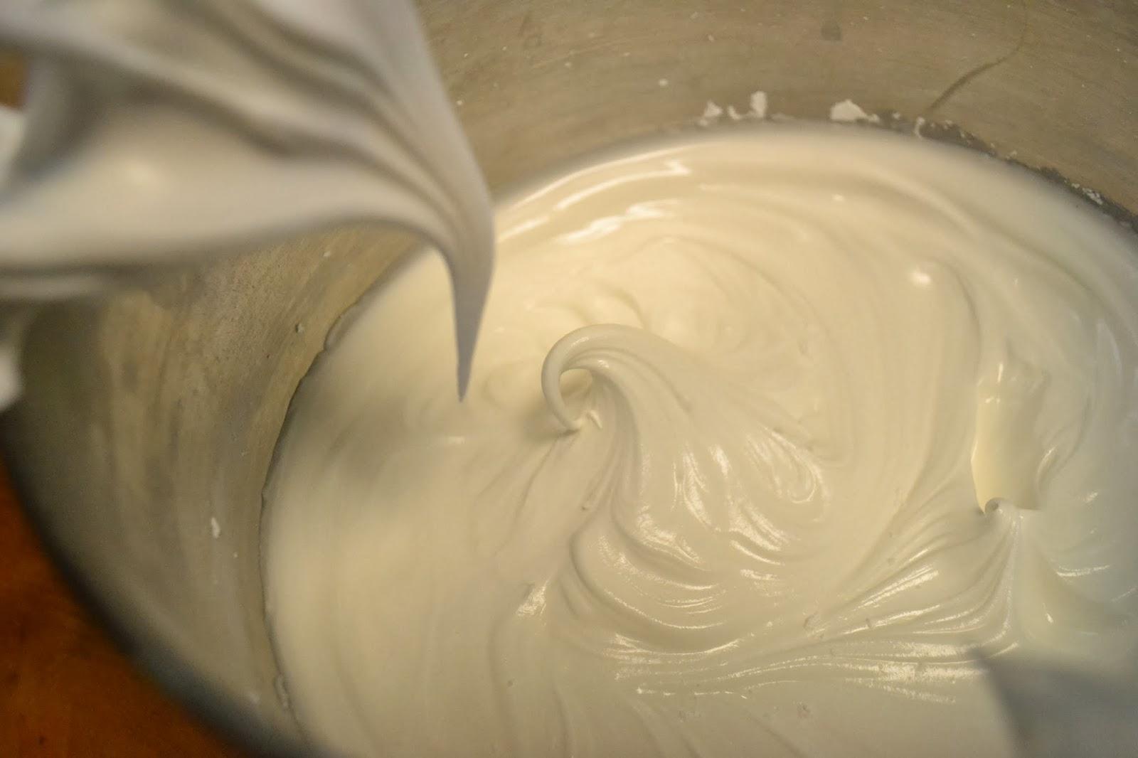 TIP GARDEN Royal Frosting A.K.A. Gingerbread Glue