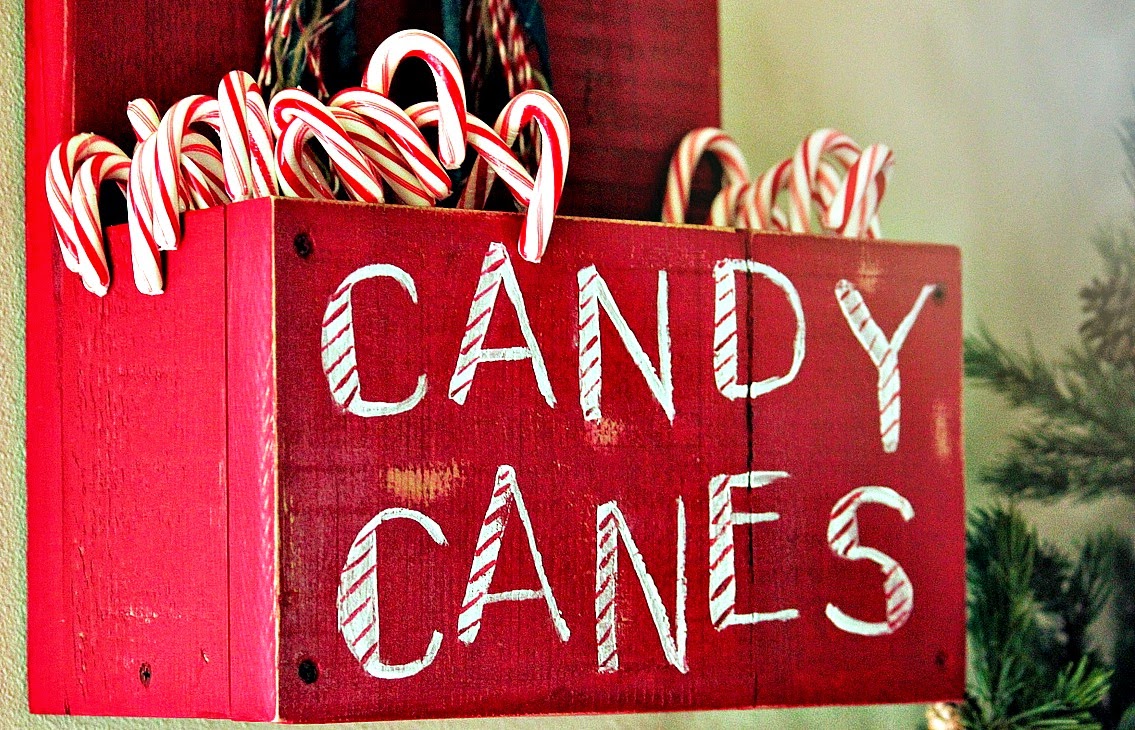 12 Days of Christmas Candy Cane holder http://bec4-beyondthepicketfence.blogspot.com/2014/11/12-days-of-christmas-day-1-candy-cane.html
