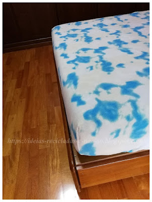 Turn a Flat Sheet into a Fitted Sheet