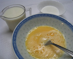 Steamed Eggs with Milk Dessert Procedures01