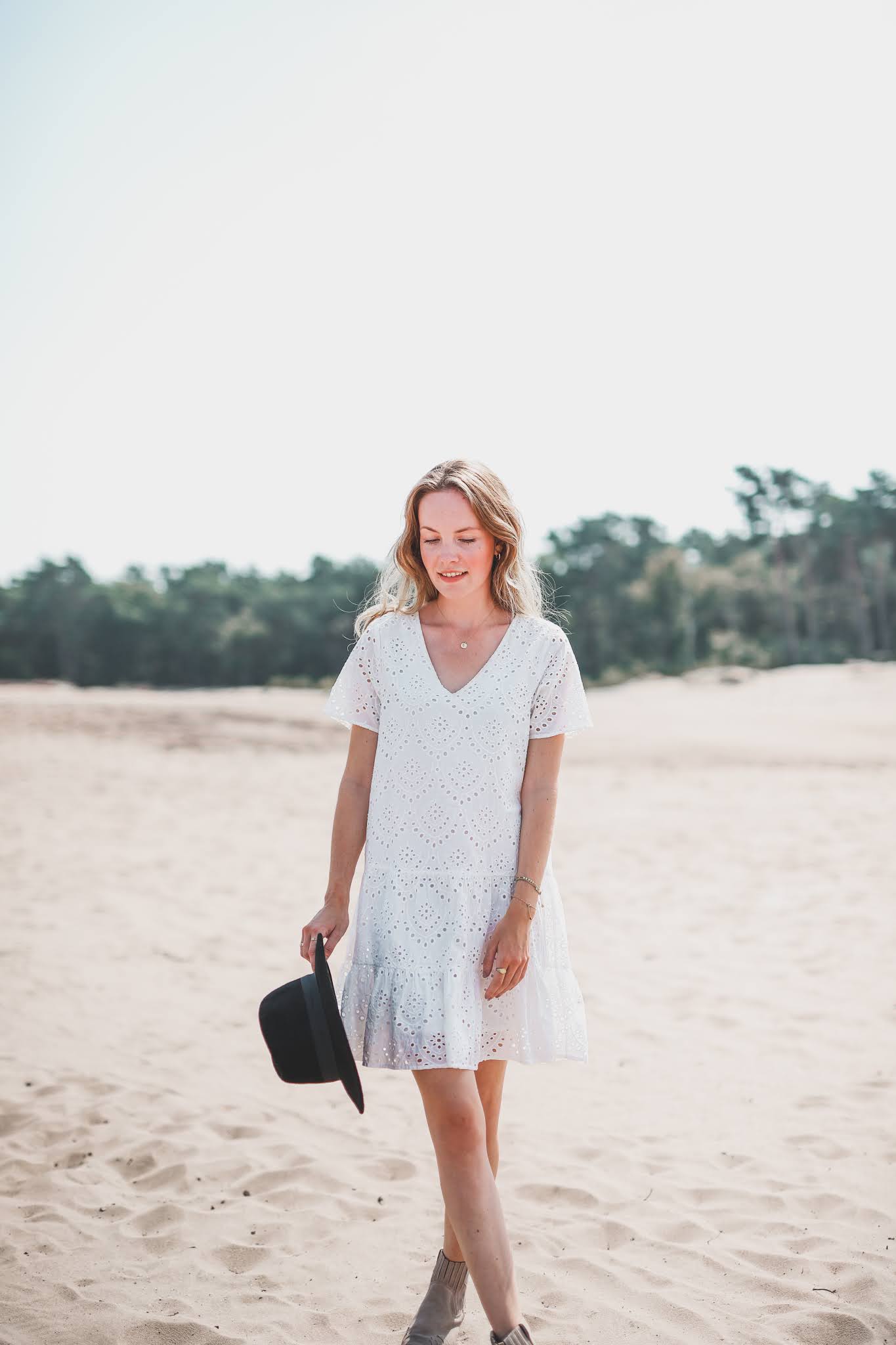 CONTACT The Pastel Suitcase