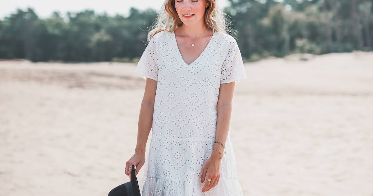 CONTACT The Pastel Suitcase