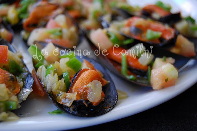 Mejillones con picadillo (La cocina de Camilni) Mejillones con picadillo (La cocina de Camilni)