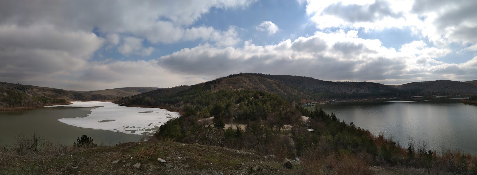 S A D E C E Ö Z G Ü R : Hiç, yoktan iyi midir?