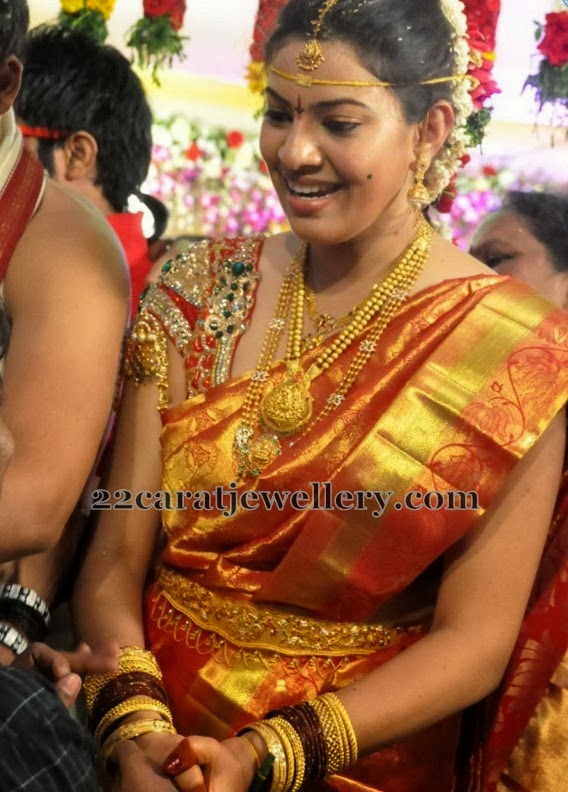 Singer Geeta Madhuri Wedding - Jewellery Designs