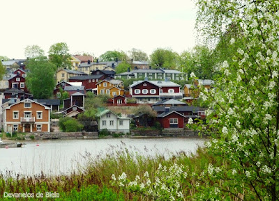 Sozinha em Porvoo - Finlandia