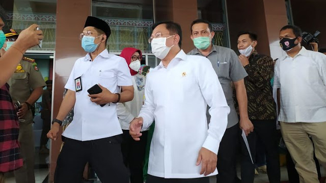 188 Kasus Covid-19 di Klaster Kemenkes, di Mana Menteri Terawan? 188 Kasus Covid-19 di Klaster Kemenkes, di Mana Menteri Terawan?