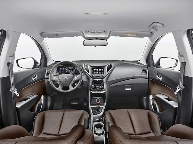 Hyundai HB20X 2016 - interior - painel
