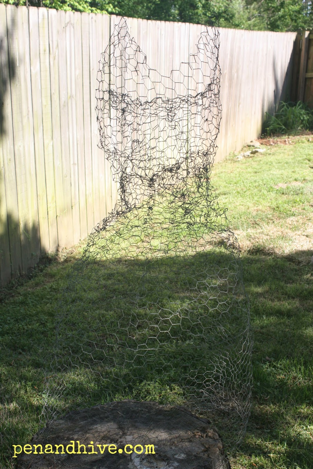 chicken wire sculpture