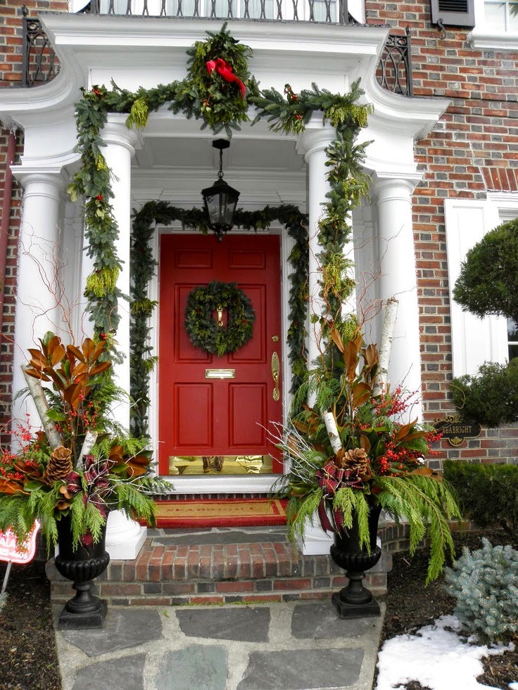 2013 Christmas Front Door Entry and Porch Roundup Decorating Ideas