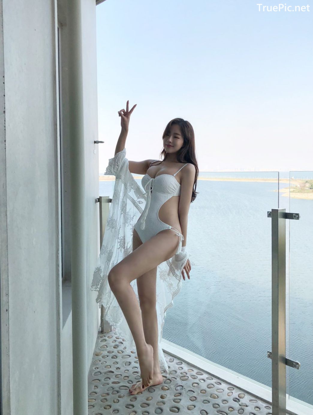 Image Korean Fashion Model - Kang Eun Wook - White Apple Swimsuit - TruePic.net - Picture-4