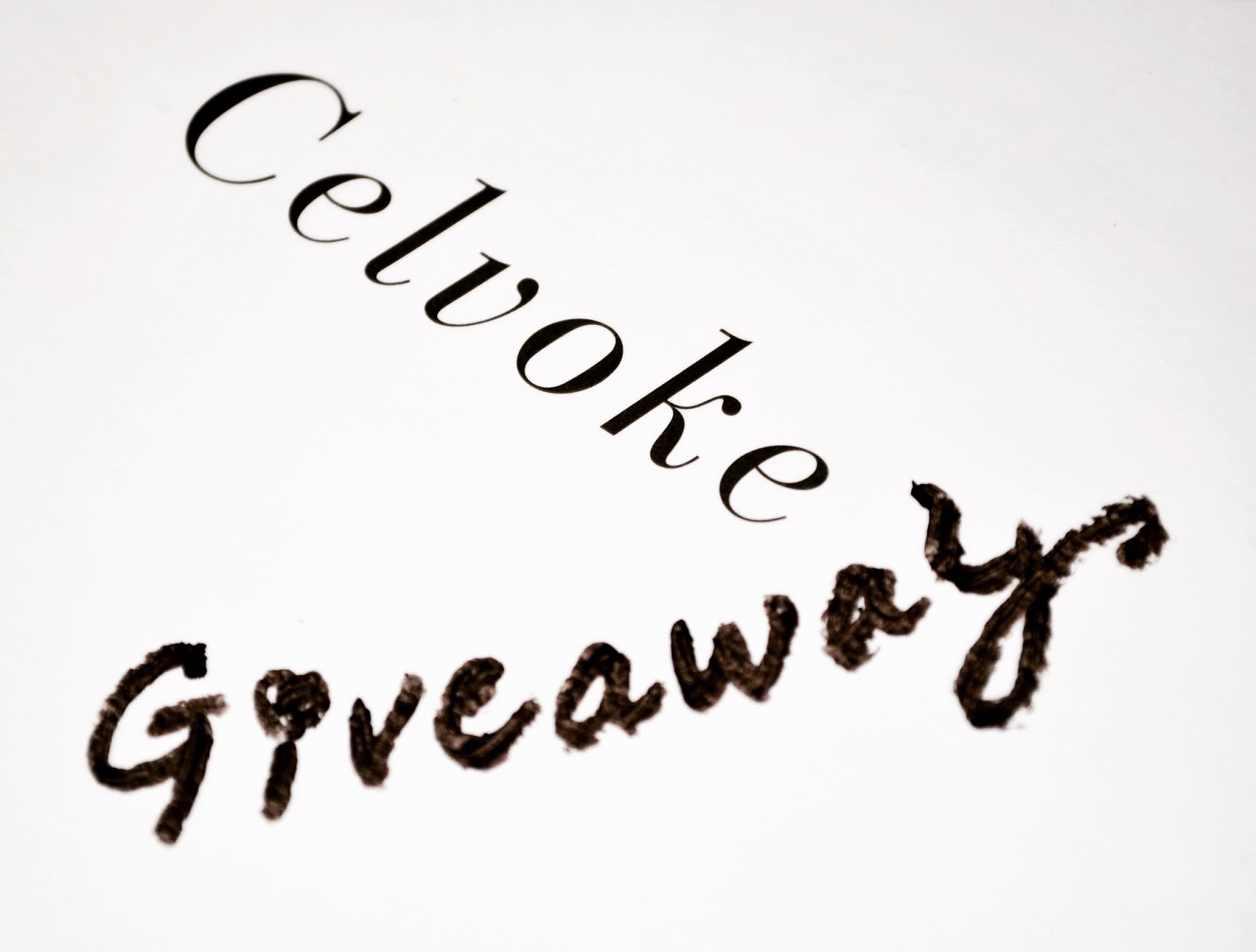 Цитаты про отъезд. I want to hug you. Reluctant hug. Обои what should i do. I want give away.