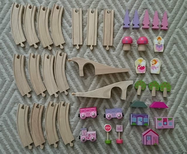 fairy figure of eight train set