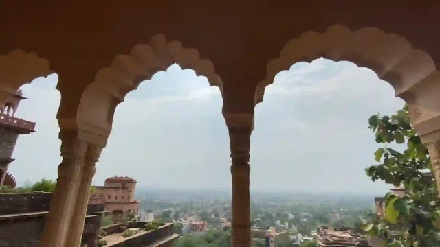 rajput history of neemrana fort rajasthan in hindi