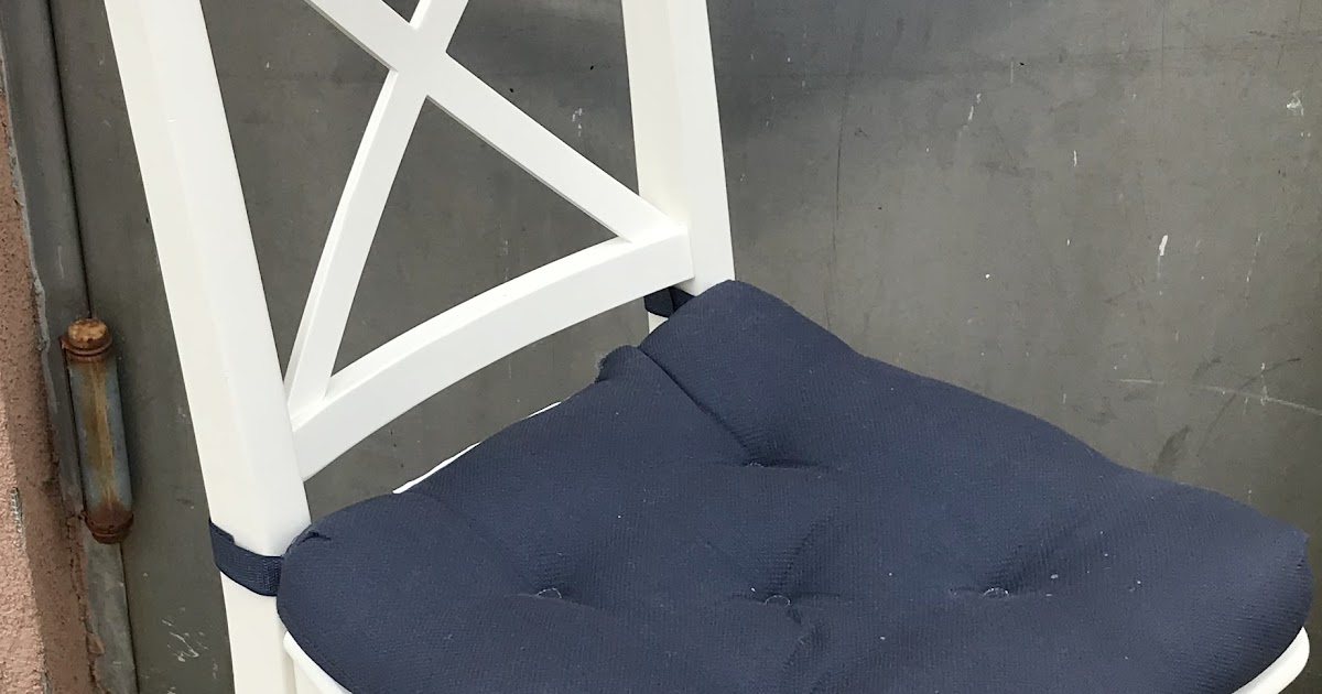 Uhuru Furniture & Collectibles: #472418 White X Back Dining Chairs with 