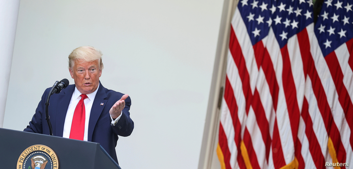 El presidente Donald Trump durante una rueda de prensa celebrada en el Jardín de las Rosas de la Casa Blanca, el 26 de mayo de 2020 / REUTERS