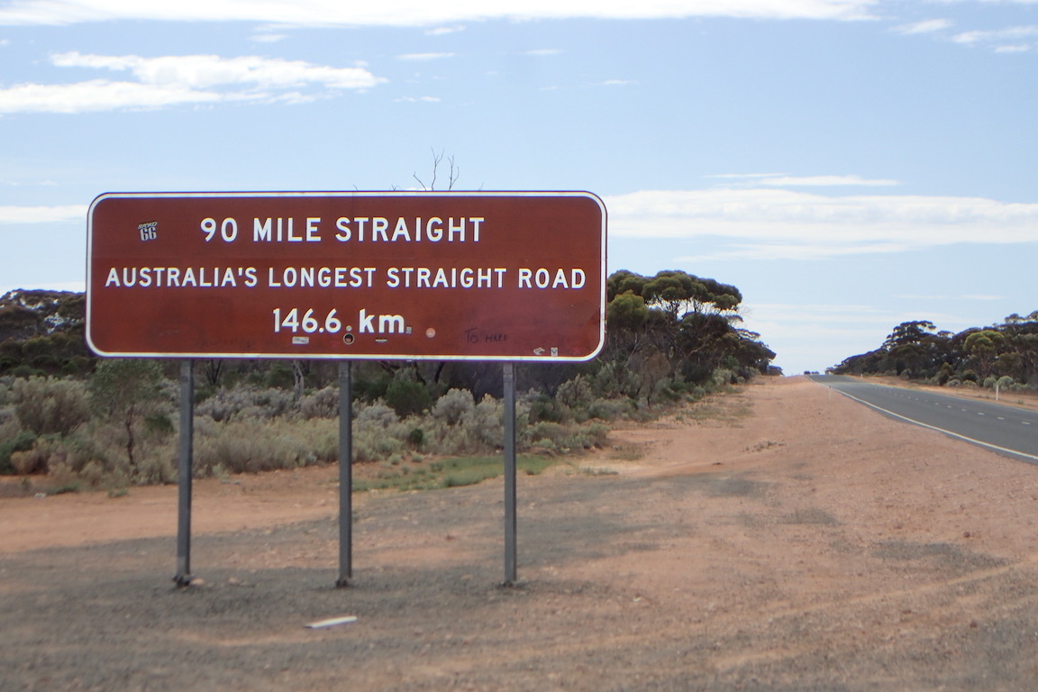 Oz’s Legendary Nullarbor – What’s It Really Like? | Galley Wench Tales